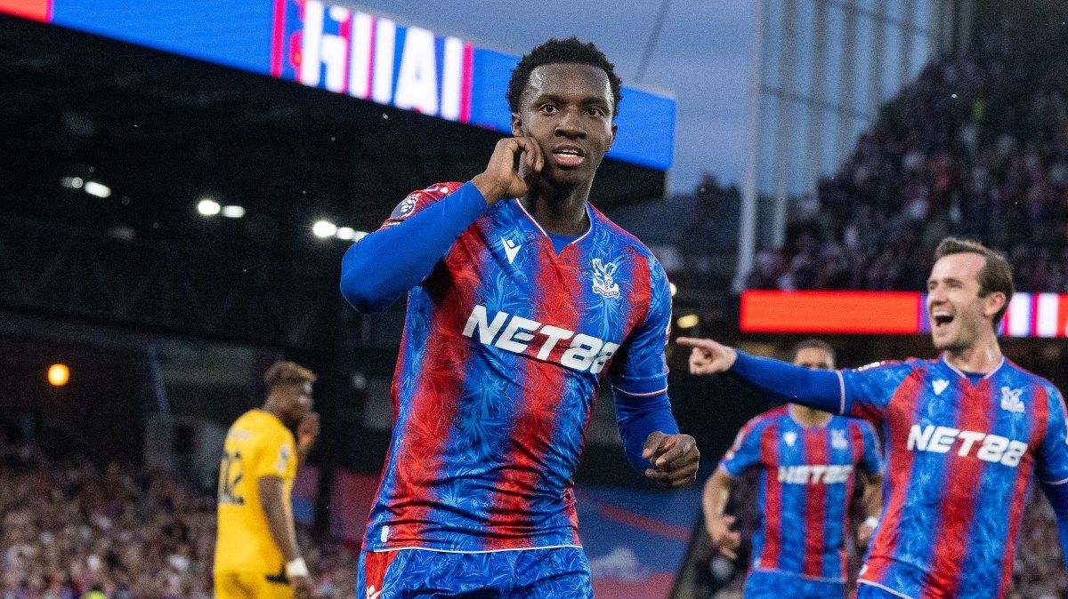 Eddie Nketiah celebrating his late goal against Liverpool